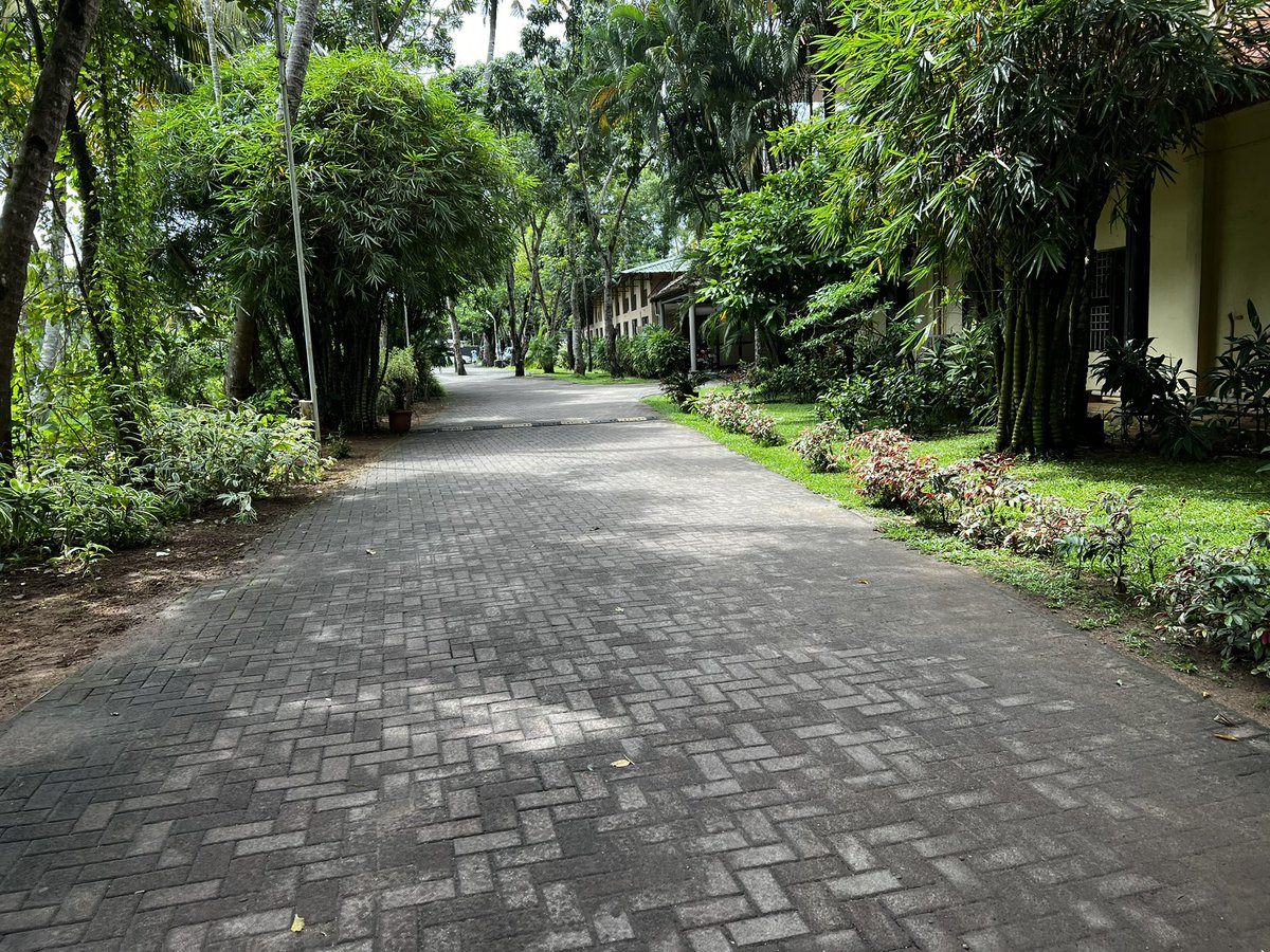 sidbshrestha's tweet photo. Innovation, Tech, Programming and Research- all with compassion. Gr8 to see inspiring work creating a positive social narrative at @AmritaUniversty #SBCworks @Amritanandamayi @bhavani_rrao https://t.co/CByP2seof2