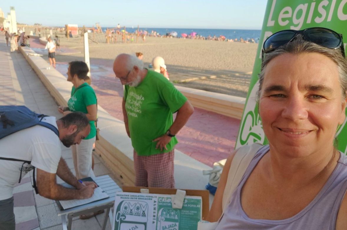 ILPABajadaRatio's tweet photo. ⚠️Acabamos de recibir la noticia de la Junta Electoral: ¡¡¡HEMOS SUPERADO EL TRÁMITE DE LAS 40.000 FIRMAS!!!

💚Cuando la comunidad educativa de la #EducaciónPública se organiza, ¡somos imparables!

📢La #BajadaDeRatio se discutirá en el Parlamento y será ley en #Andalucía https://t.co/P0qwjgfulm
