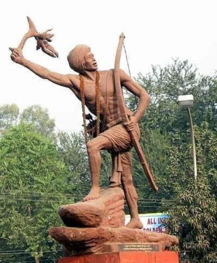 SamaratSena's tweet photo. महान स्वतंत्रता संग्राम सेनानी एवं क्रान्तिकारी 
जल-जगंल-जमीन व  आदिवासी अस्तित्व 
की  रक्षा के  लिए  अंग्रेजी  हुकूमत  के 
विरुद्ध लड़ने वाले   बिरसा मुंडा जी 
की जयंती पर उन्हें शत् शत्  नमन ।
#BirsaMunda https://t.co/bVcPoR2VA3