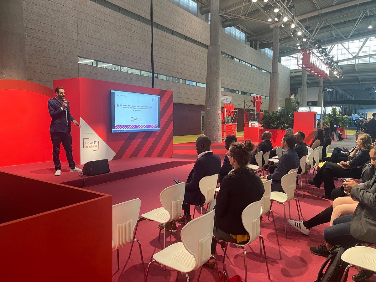 SmartCityexpo's tweet photo. 💬 Now in “ Smart Cities in Africa: Bold Vision with a dose of reality”.

The session will focus on the bold vision of African policy makers to promote #smartcities.

🗣️ @Make_IT_Africa
📍Innovation Plaza

#SCEWC #SCEWC22 #smartcityexpo
#smartcitiyexpo22 https://t.co/UpBIdEGH6U
