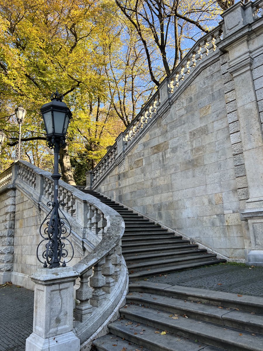 Gruß an Paris