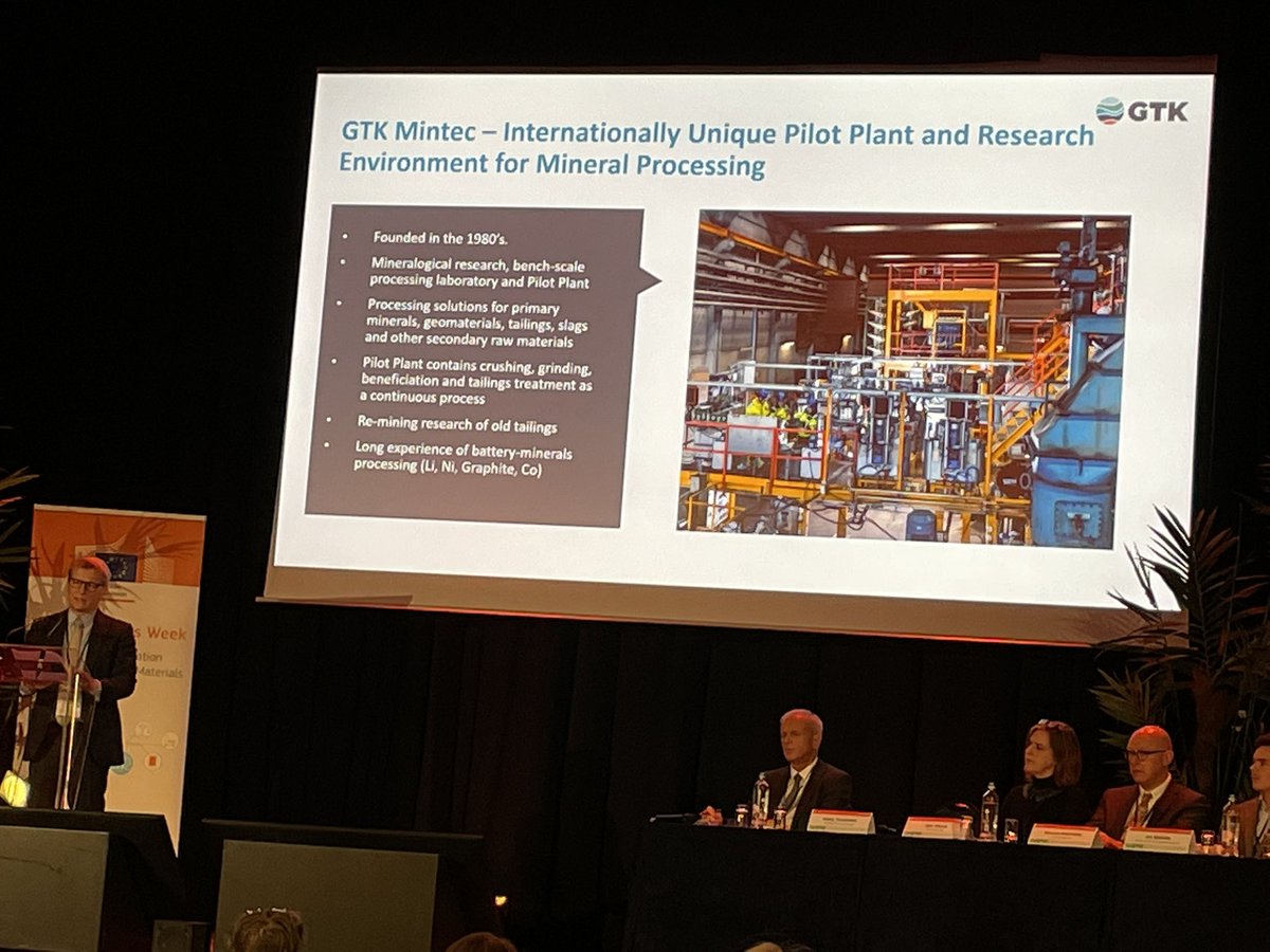 RNeitola's tweet photo. Perfect start for the second day of #RawMaterialsWeek. Our Director General Kimmo Tiilikainen emphasizes the growing need of raw materials and that the future raw materials based on collaborative research related among others exploration and mineral prosessing. @GTK_FI #GTKMintec https://t.co/29MLRO5m0B