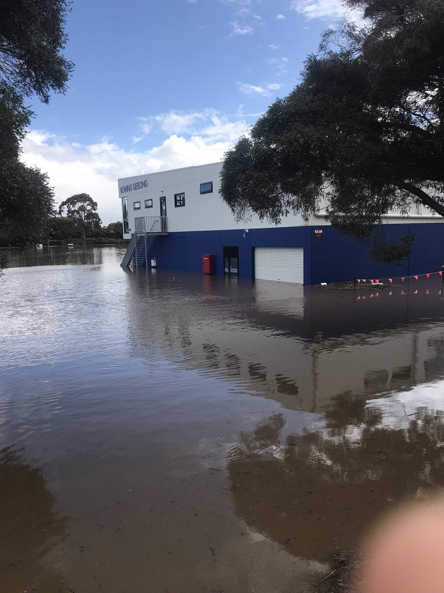 RowingGeelong's tweet photo. 3.84m at 1600hrs at its latest peak #barwonriver #VicFloods #rowing #notrowing #geelong https://t.co/lCaJRydCu2