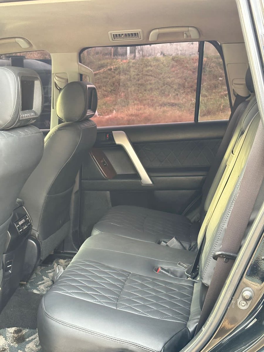 ala_autos's tweet photo. Extremely Clean Toyota Prado TX-L
Year: 2014
Bought brand new 
Price: N21M
Location: Abuja #cars #carsinbuja @WutaMotorsNG @Abuja_AutoHaven https://t.co/74DVa7eOJ7