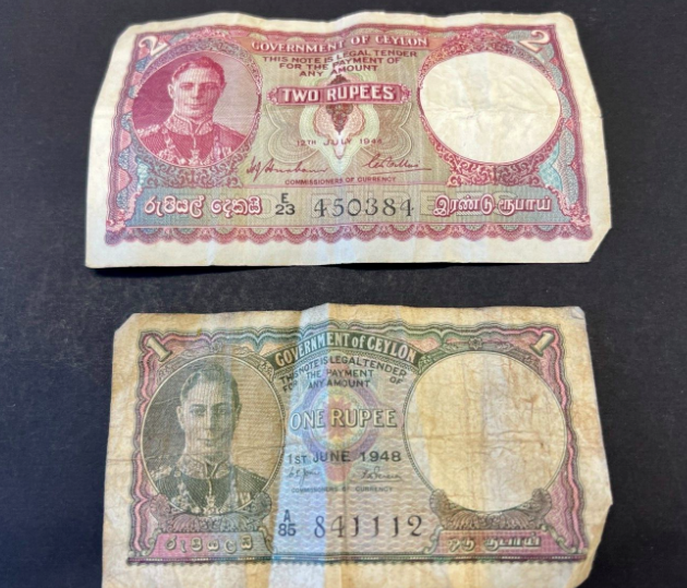 CromwellCoins's tweet image. live on Auction nowCeylon Vintage WW2 issue Rupee Notes from 1944 &amp;amp; 1948, go check it out.
ebay.co.uk/itm/3346220074
#vintagenotes #ww2banknotes #collectablebanknotes #oldbanknotes #CeylonVintageWW2 #rarebanknotes #collectable