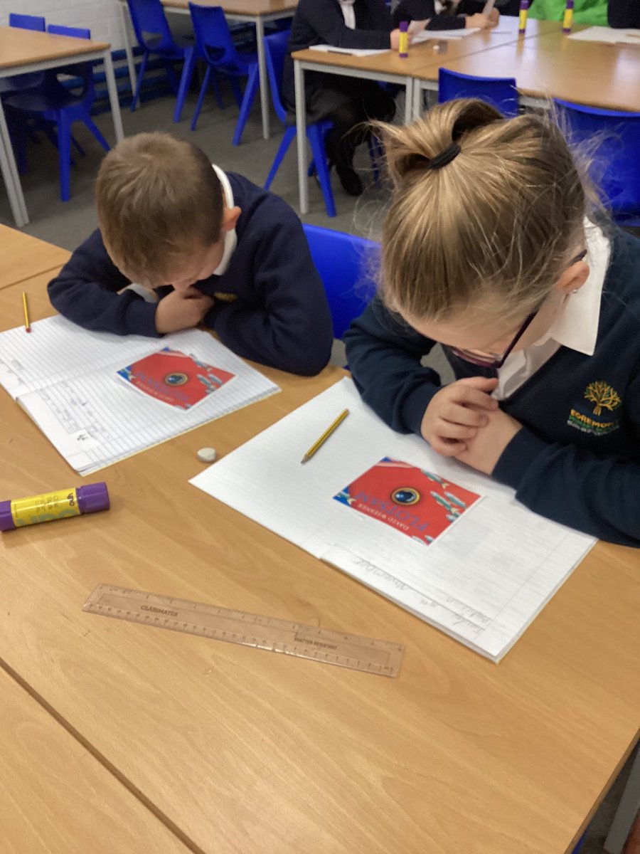 EgremontY3and4's tweet image. Yr3 are studying the front cover of our new text and are excited to make their predictions.
#Flotsam #DavidWiesner