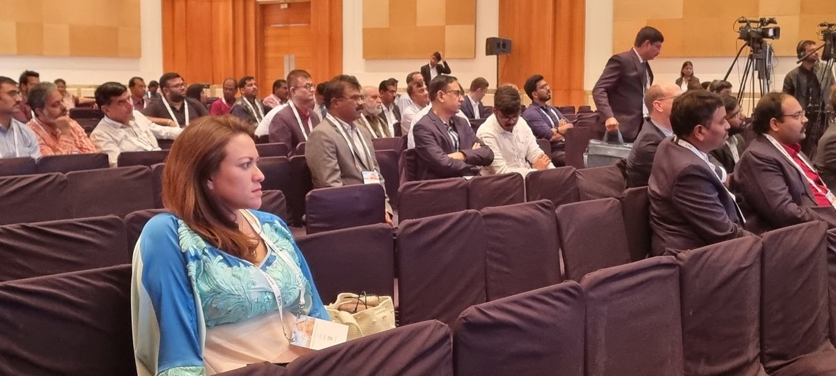 navendanog's tweet photo. Primer panel del #LPG4DEV Summit. Humanizando la energía a través de cocinas limpias: El ejemplo de la #India. Aprender y replicar un caso de éxito en sustitución de querosene por GLP, para garantizar un combustible más limpio y seguro para las poblaciones más vulnerables. https://t.co/5flD9xKugh