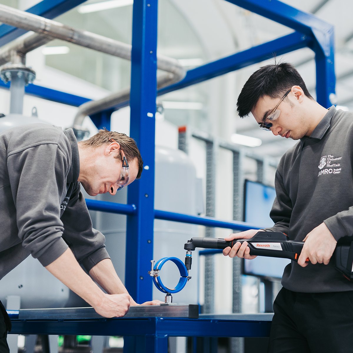 The #jobs fair is starting soon! 🌟
Join us on December 1 to meet top employers and discover numerous career options in #engineering.

📅 Thu 1 Dec
⏰ 2 - 7 pm

Don't miss out - places are filling up fast 👉 bit.ly/3DaxAvR
