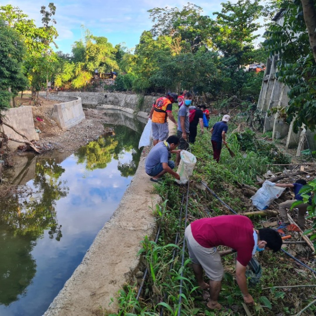 Today, Americans across the country are partaking in National Recycling Day. Sustainability is a deeply relevant topic to DEDON. Our colleagues on Cebu island in the Philippines participated in World Cleanup Day last September, helping to clean the Butuanon River. 

#DEDON