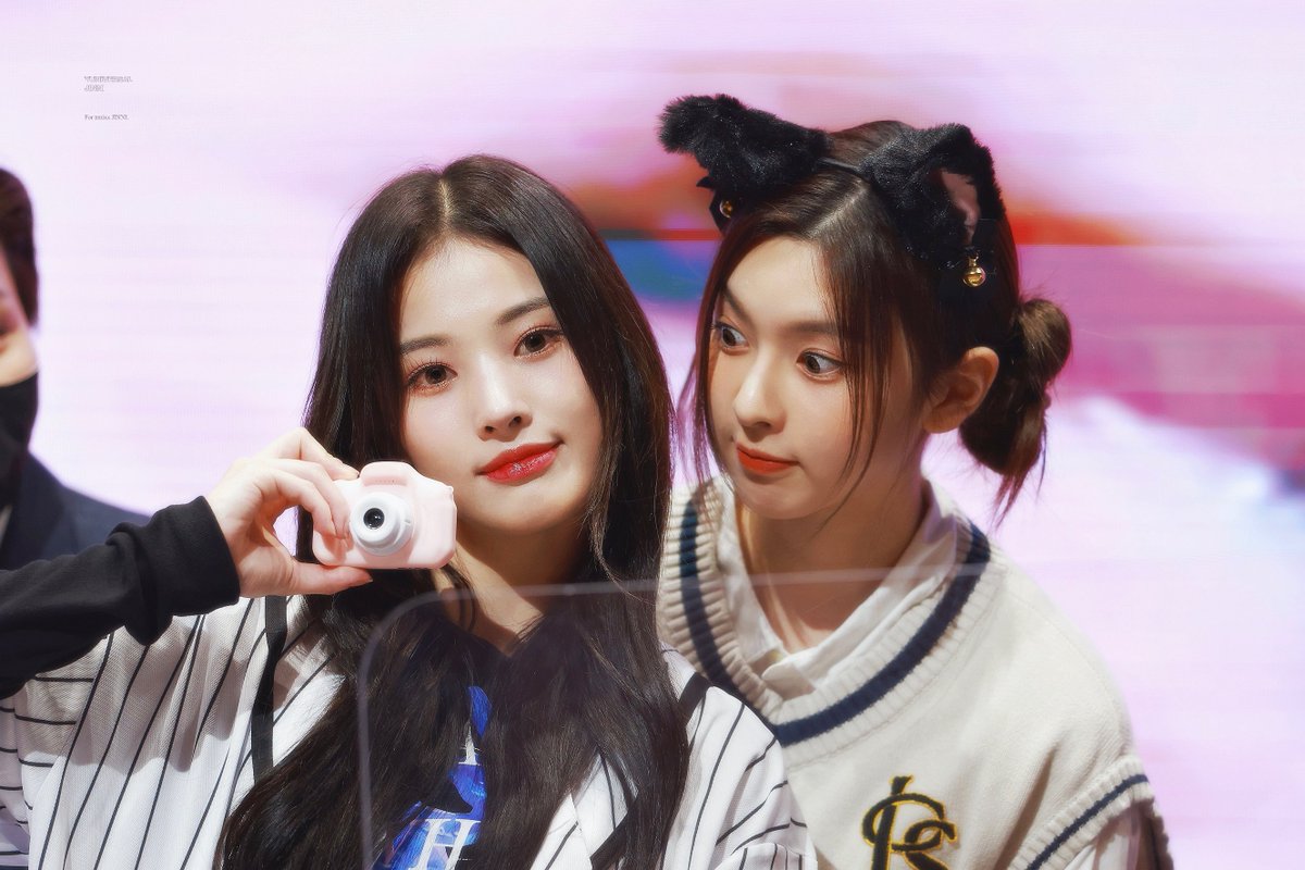 221110 🐯🐰

#엔믹스 #지니 #NMIXX #JINNI
