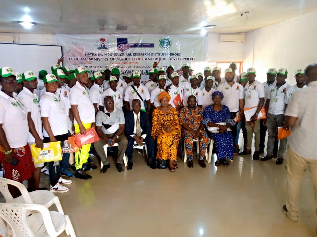 LAFoundation_Ng's tweet photo. HON. MAYOKUN LAWSON ALADE ( LAF) EMPOWERMENT TRAINING ON AGRIBUSINESS FOR YOUTH &amp;. WOMEN IN AKURE NORTH/SOUTH FEDERAL CONSTITUENCY

 DATE :. 14th -18th November 2022.
Time: 09 :00am.
Venue: Helen Hotel, KLM.2,
IJAPO EXTENSION, ADO / OWO ROAD, AKURE ,.ONDO STATE.
#DEVELOPWITHLAF https://t.co/eYTX9Xjp7T
