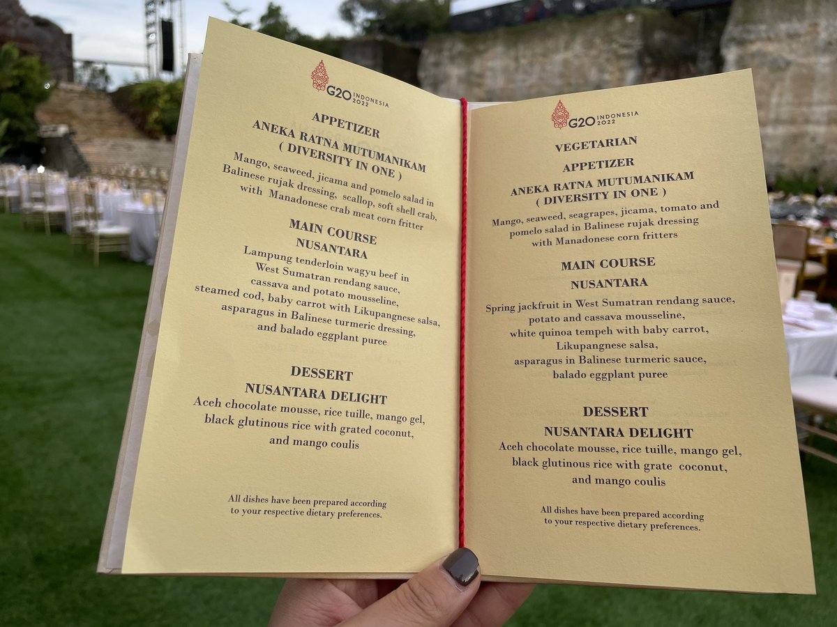 theserenadong's tweet photo. At #G20BaliSummit welcoming dinner… let me know which is your favorite😉 https://t.co/GzRqhevT0H