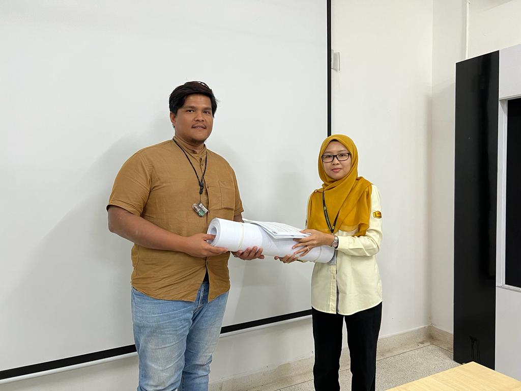 uprkscke's tweet photo. Penyerahan Projek Pembinaan Kuarters &amp; Blok Akademik Sek Henry Gurney, Telok Mas Melaka kepada Wakil Pegawai Penguasa (Elektrik) @JKRElektrikMLK dihadiri bersama Pengarah JKR Melaka, wakil Perunding, Kontraktor Utama dan NSC. @JKRMelaka @JKRElektrik https://t.co/n92uwdysIp