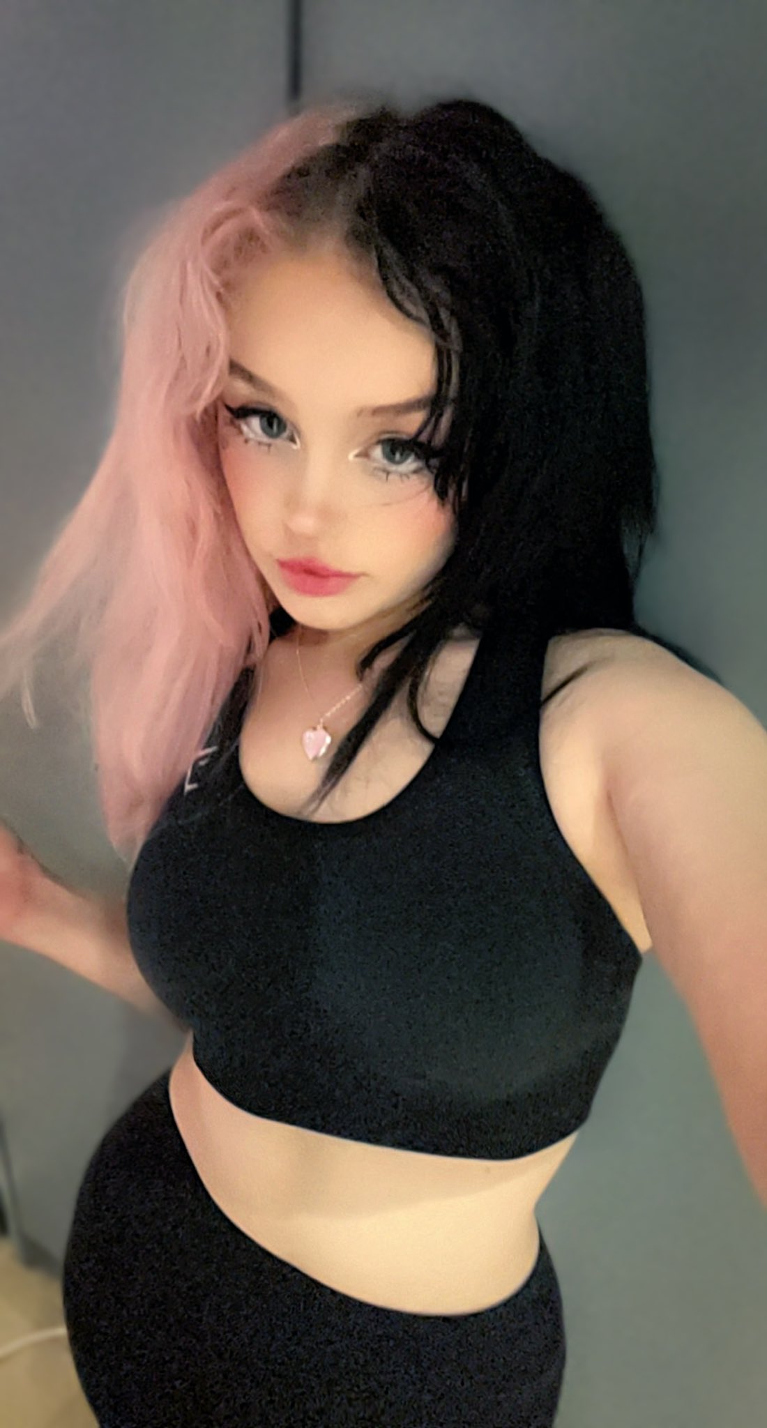 shan-on-twitter-anime-gym-girl-https-t-co-fzwcsamvk1