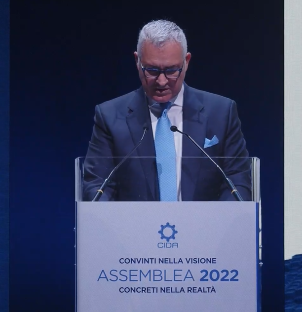 "Ci sono almeno 4 crisi in corso: quella pandemica, quella bellica, quella energetica e quella climatica. Tutte hanno effetti globali e possono essere risolte solo in sede internazionale".

Stefano Cuzzilla, Presidente #CIDA.

#AssembleaCIDA