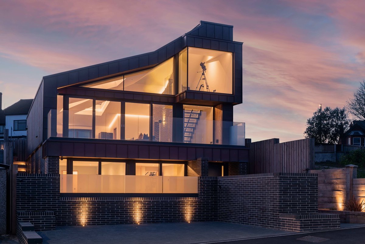 Come take a dip with us in the Essex Riviera! @Lightingbyplum, recently used Rako controls to set
the beautiful scenes here any time of the day or night. Read the full case study here: rakocontrols.com/case-studies/s…