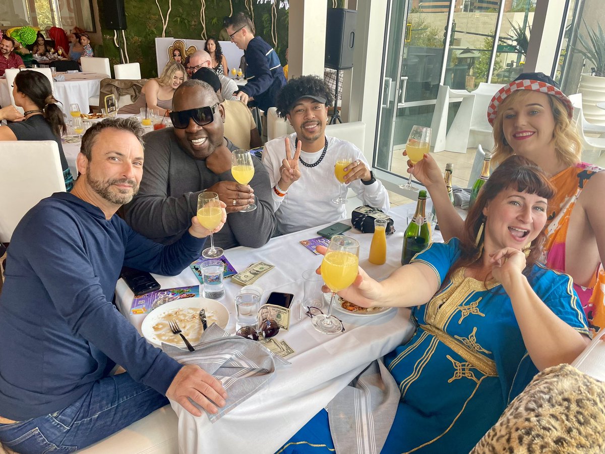 Damn! 🥂🍾 <a href="/AlexisMateo79/">Alexis Mateo</a> &amp; <a href="/cocomontrese/">Coco Montrese</a> throw the best #DragBrunch in #Vegas at <a href="/arthouztheaters/">Art Houz Theaters</a>! Had a blast with my best boos @LaganjaEstranja <a href="/LatriceRoyale/">Latrice Royale Inc.</a> @DoubleTimeTwins Check it out on Sundays at noon! 💖