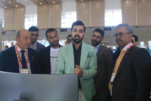 IAF President Cem Altan and BGMEA President Faruque Hassan visited Merchant Bay at Dhaka Apparel Expo 2022. Visit us at Stall 8, Hall 3, ICCB #DAE #MadeInBangladeshWeek #BGMEA #IAF