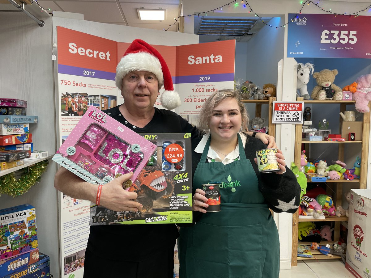 Blackburn_BID's tweet photo. If you are able to, please think about supporting a Tins and Toys appeal in #Blackburn🎄

🧸Secret Santa @mallblackburn are collecting toy donations for disadvantaged children
🥫@Bburnfoodbank are urgently looking for tinned/ personal items
🛍 Donate at the Mall's Ask Me Point https://t.co/XR3mOYNWKQ