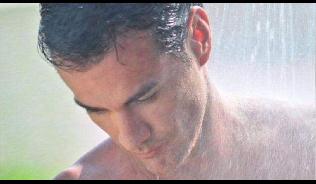Magda271murcia's tweet photo. Feliz martes a todos!! Y que mejor forma de animar el día que con nuestro adorado @davidzepeda1 así o más guapo ❤️❤️❤️ https://t.co/MGzwj8wfWn