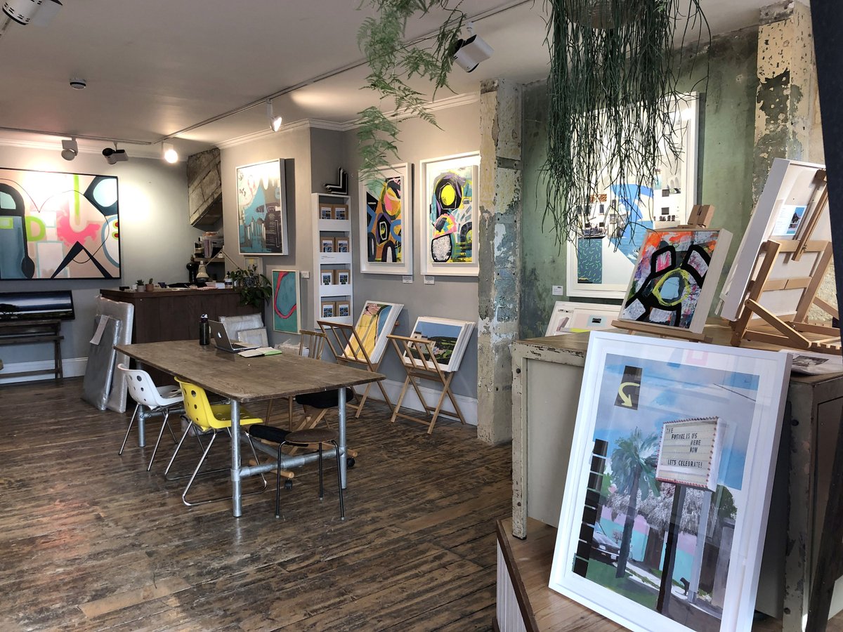 modern_artbuyer's tweet photo. We loved hosting our recent pop-up in #Bath! Always inspiring to meet art lovers & brilliant to collaborate with our lovely, talented friends at #PencilTree Gallery. Thank you to everyone for making it such a worthwhile, fun event. We'll be back! #BathGallery #buyart https://t.co/1Yfx56Mqg9