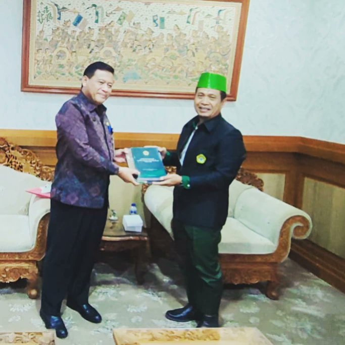 LDII_Denpasar's tweet photo. Pengurus Harian DPD LDII Denpasar diterima Audiensi Walikota Denpasar diterima oleh Sekretaris Daerah (Sekda) Kota Denpasar. IB Alit Wiradana (Selasa, 15/11) https://t.co/m806vsDwsu