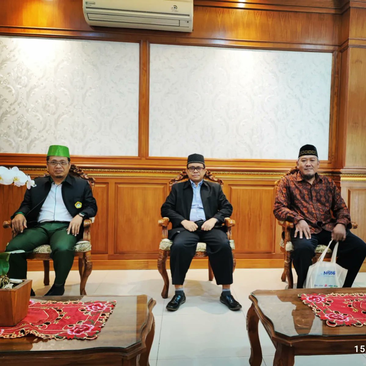 LDII_Denpasar's tweet photo. Pengurus Harian DPD LDII Denpasar diterima Audiensi Walikota Denpasar diterima oleh Sekretaris Daerah (Sekda) Kota Denpasar. IB Alit Wiradana (Selasa, 15/11) https://t.co/m806vsDwsu
