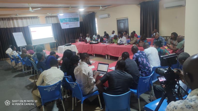 PolicyAlert's tweet photo. Putting beneficial ownership &amp; contract details on oil, gas, &amp; mining transactions in the hands of CSOs, communities, and the media is a powerful way to make extractive sector reforms meaningful to citizens. @NUPRC_NG 
#BeneficialOwnership
#ContractTransparency
#WetinWeGain https://t.co/gvdk7UrUQI