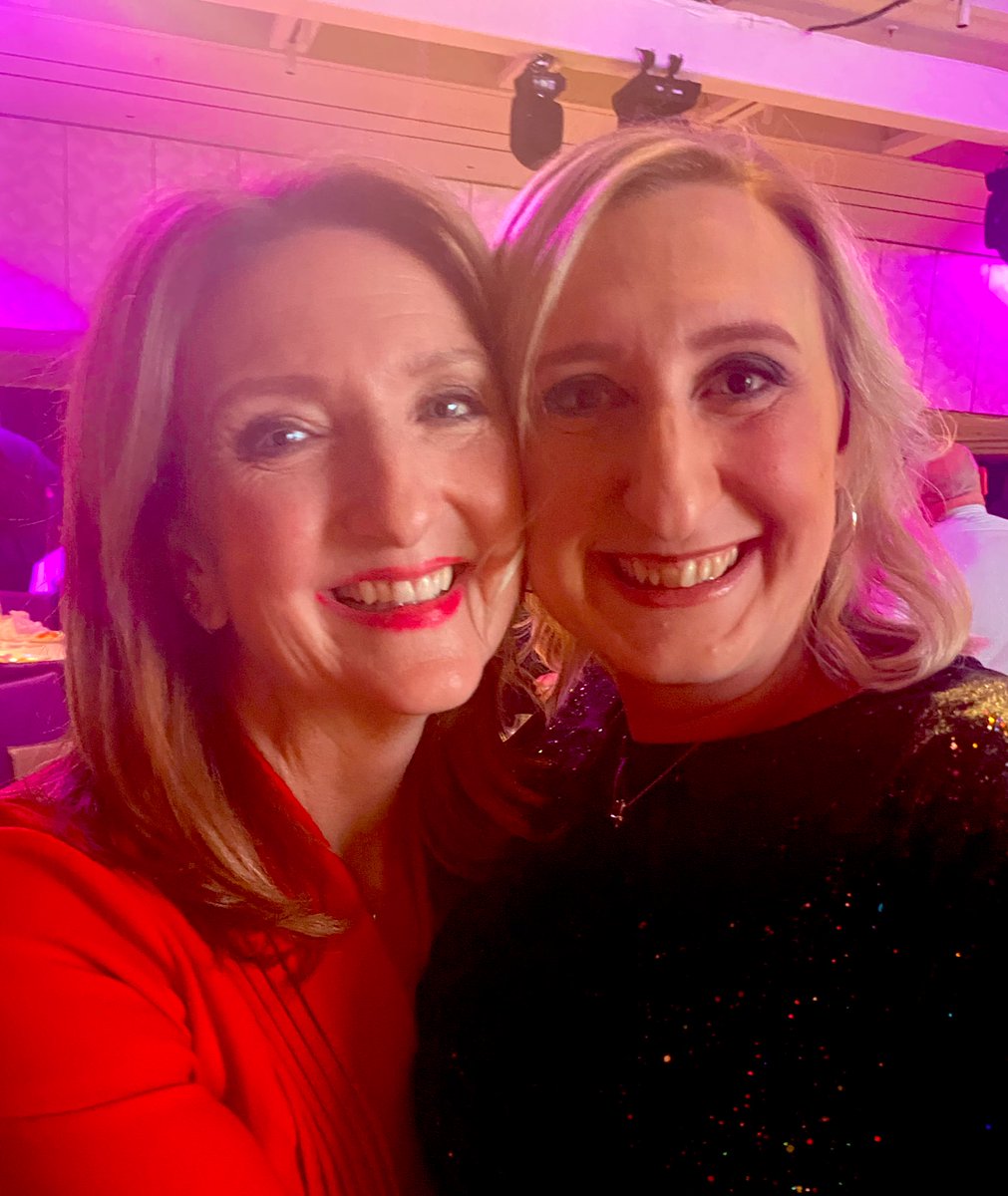 RWaters0809's tweet image. Absolute honour meeting the amazing @vicderbyshire last night - truly inspirational woman, journalist and role model ❤️