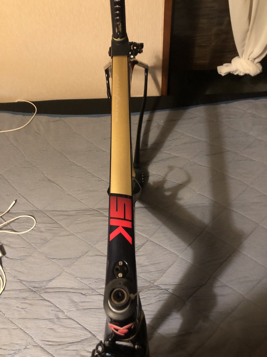 sk_react_kaeru's tweet photo. ということで納フレ致しました
DEROSA SK 16年モデル 日本限定
DEROSA乗り SK乗りの皆さんよろしくお願いします🙏
#ロードバイク
#derosa
#デローザ
#DEROSASK
#デローザsk
#納品
#のうふれ https://t.co/7E1Hr4t5kI