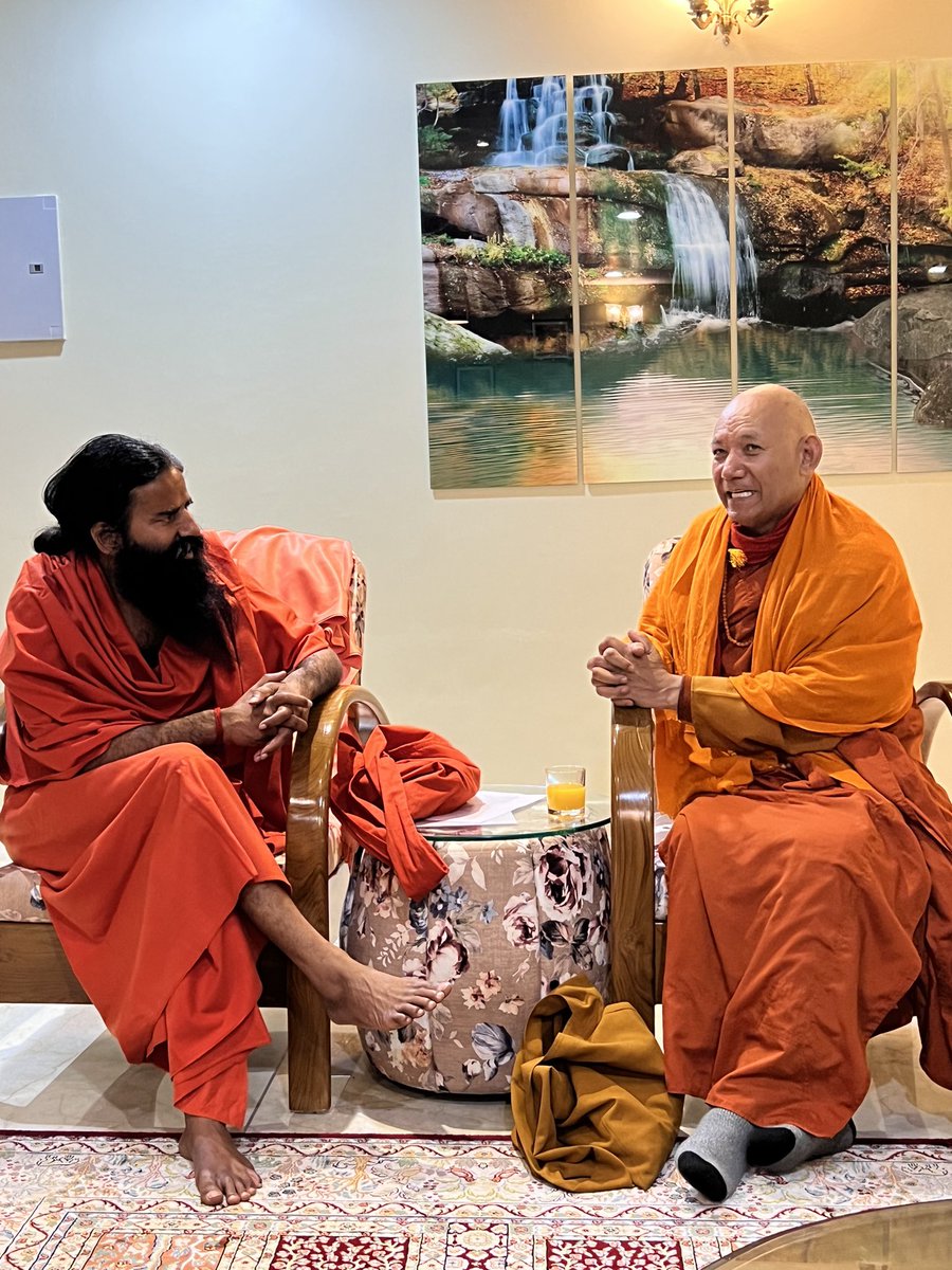 sanghasenamimc's tweet photo. It was a great pleasure to meet @yogrishiramdev at @PypAyurved headquarters during my recent visit to Dehradun. We had great discussions on different topics particularly in the field of Yoga and spirituality.
-VBS https://t.co/PWfL9s5xXT