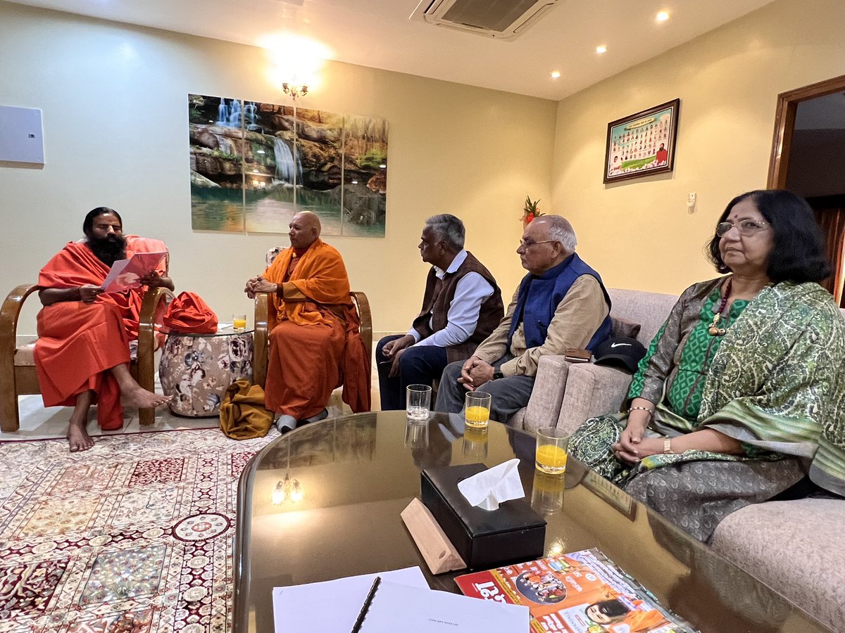 sanghasenamimc's tweet photo. It was a great pleasure to meet @yogrishiramdev at @PypAyurved headquarters during my recent visit to Dehradun. We had great discussions on different topics particularly in the field of Yoga and spirituality.
-VBS https://t.co/PWfL9s5xXT