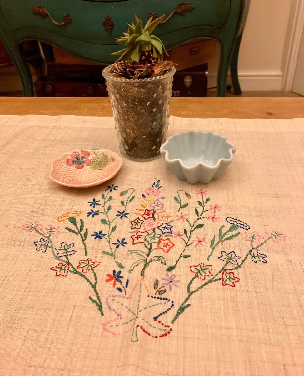 MemoryLaneUK's tweet photo. Excited to share the latest addition to my #etsy shop: Vintage Antique Hand Embroidered Linen Tablecloth /Table Linen Floral Beige https://t.co/FBX7LZo5gF #vintage #vintagelinens #tablelinens #floraltablecloth #vintagetablecloth #antique #beigelinen #handembroidery https://t.co/3BK6UIqCA7