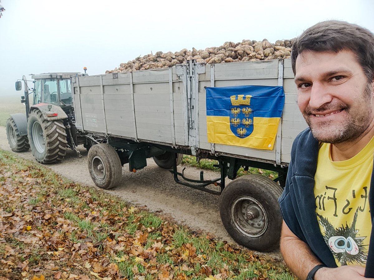 🇺🇦 Am Landesfeiertag unterwegs für die Zuckerseiten im Leben. Ich wünsche euch einen schönen Leopoldi! 🇺🇦

#noe #zuckerrüben