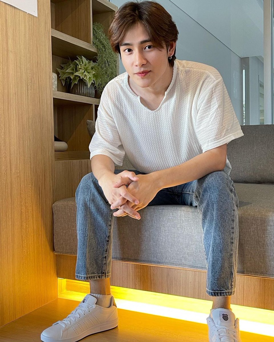 techitofficial's tweet image. 221115
IG Post : techittod ​ (Update)
Caption : 👟 #kswissthailand
🔗 : instagram.com/stories/techit…instagram.com/p/Ck-pkReya7B/…
#techittod #กลูโต๊ด