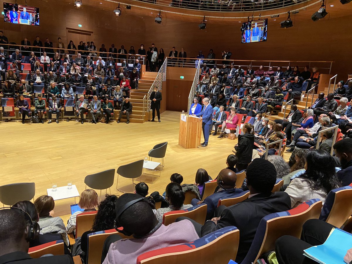 jonas_bochet's tweet photo. @2idhp est présent à #berlin pour participer au #8CongressECPM contre la peine de mort. L’occasion de rappeler notre engagement en faveur de l’abolition universelle de la peine de mort mais aussi d’intégrer le réseau international d’éducation à l’abolition! https://t.co/0MdLQq9YBY