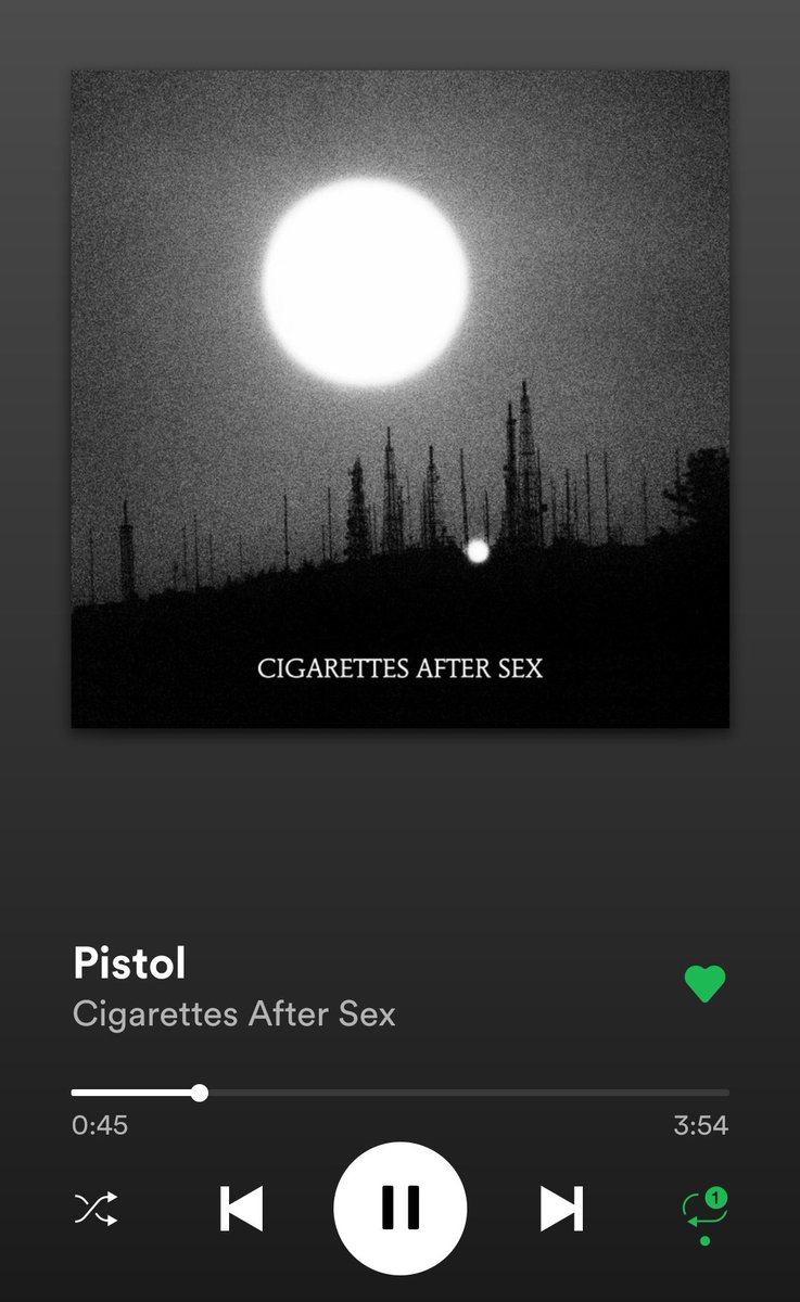favtsukk's tweet photo. mano o cas NUNCA erra em uma, a discografia inteira continua intacta https://t.co/AHsD8XTU9X