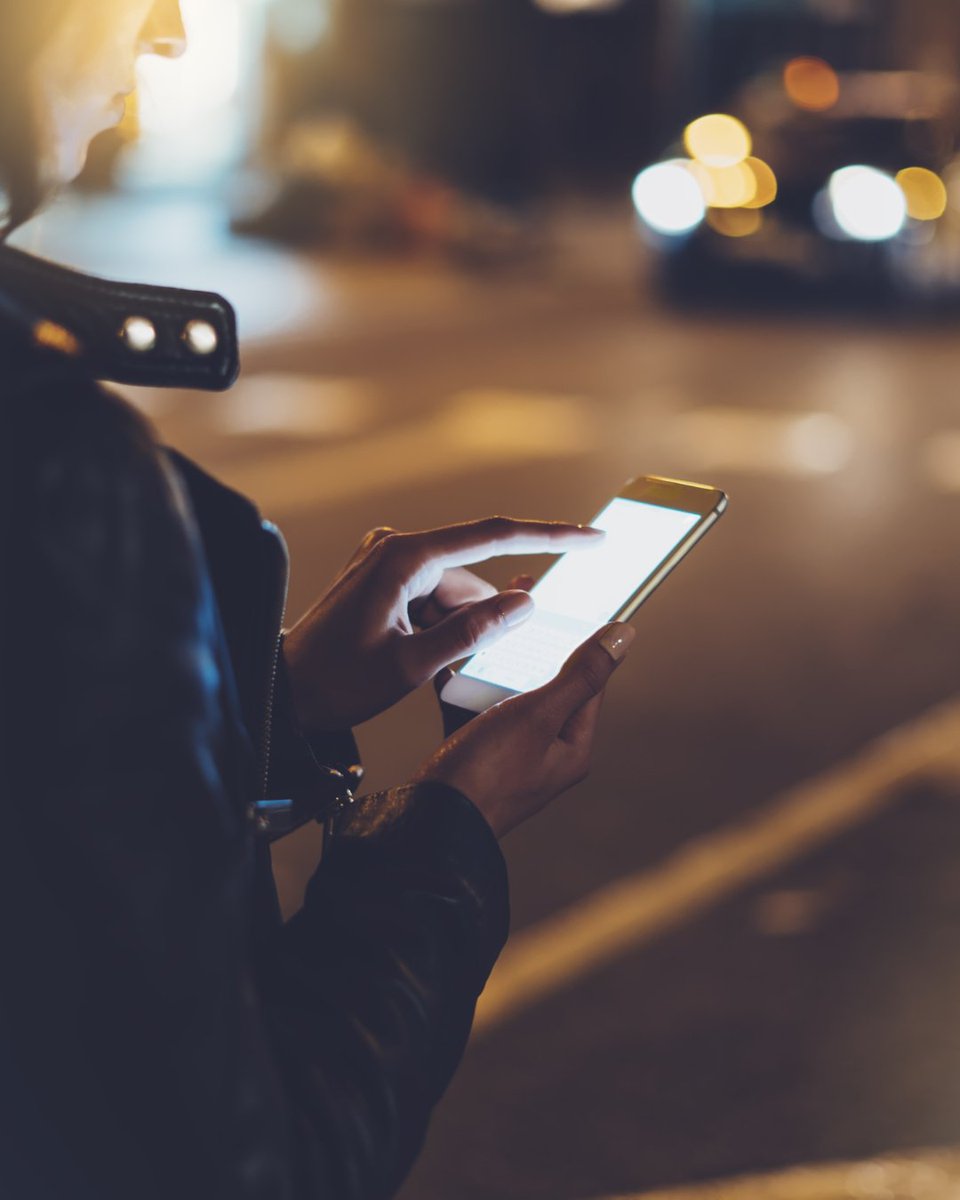 Votre soirée a été un peu arrosée ? 🥴
Pensez sécurité !⚠️ Ne prenez pas le volant et rentrez avec Taxis Verts 🚖 
Téléchargez notre application et réservez votre course en ligne 👇🏼📱
bit.ly/3Ew1Ym4