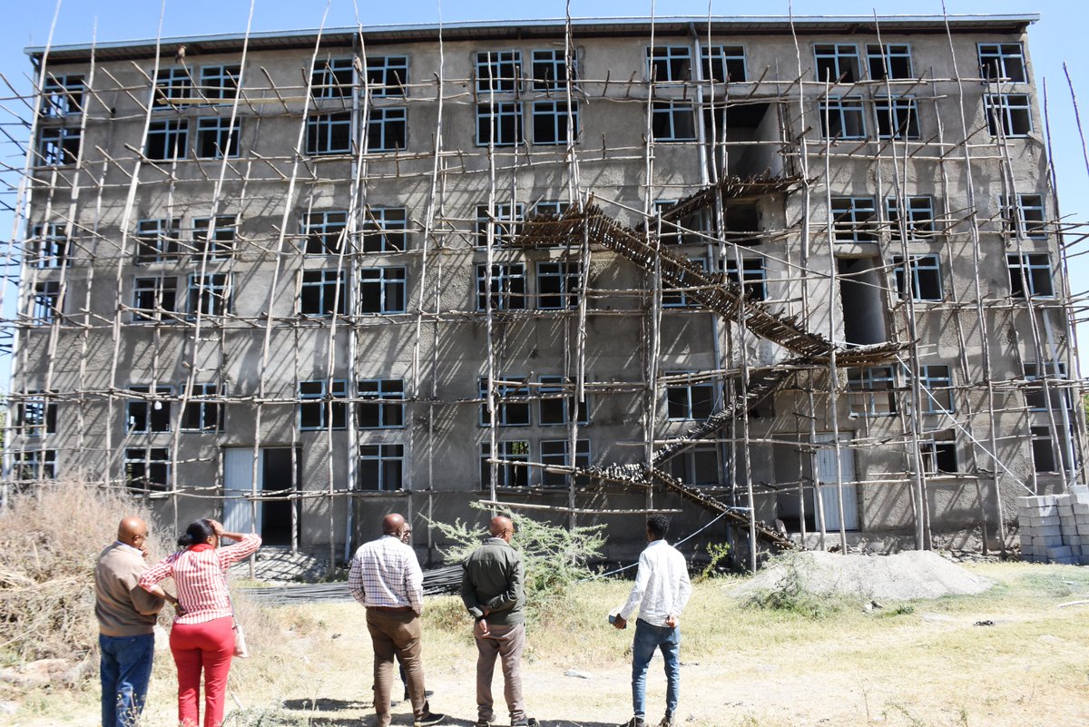 UNIDO_Ethiopia's tweet photo. Micro, Small &amp; Medium Enterprises (MSME) common manufacturing facility &amp; LLPI-RDC Mojo Satellite Laboratory implemented by @UNIDO &amp; funded by @EUinEthiopia are progressing well. Over 100 young women &amp; men and six tanneries in Mojo will benefit from the intervention. @Yassin_Awale https://t.co/QTVaFXG9Zi