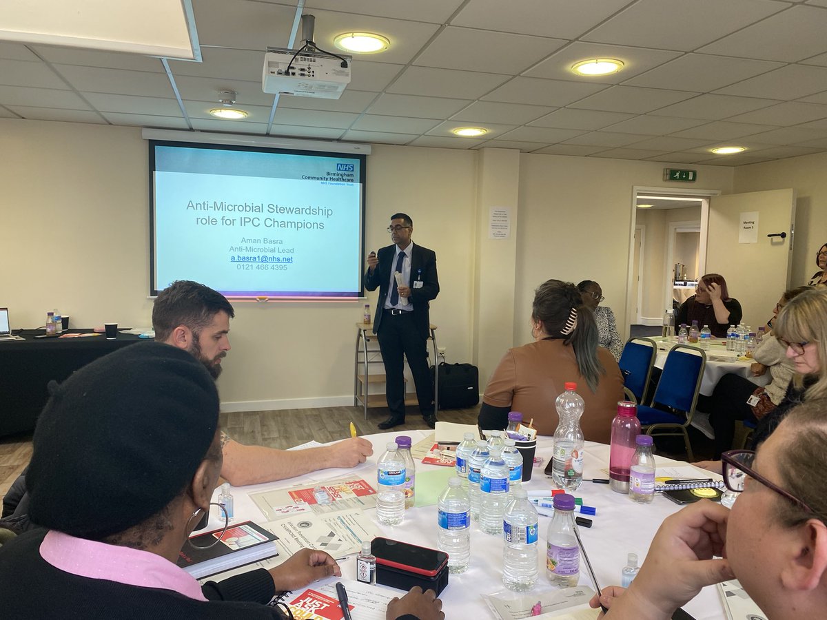 Jean Dipple “SayHiJean2Hygiene” tweet media