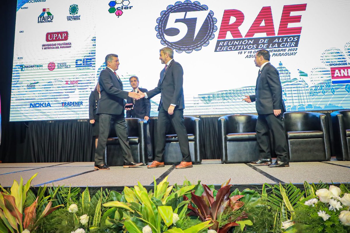 PresidenciaPy's tweet photo. Con la presencia del Pdte. @MaritoAbdo y la participación de especialistas del sector eléctrico de la región, se inició la Reunión de Altos Ejecutivos de la Comisión de Integración Energética Regional. Uno de los ejes es el aprovechamiento de las potencialidades energéticas. https://t.co/Y3YVsgJOVl