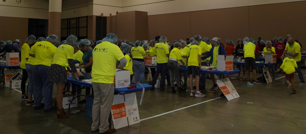 geoengineer's tweet photo. Go @maeengineers Team!! 32 participated in the #HungerFight 10th Annual Thanksgiving Community Outreach Packing Event on 11/11 &amp;spent 2 hours packing food for children who rely on these meals when school breakfast and lunch is not available to them. Thank you @hunger_fight! 🙏 https://t.co/i6KfNoL9CH