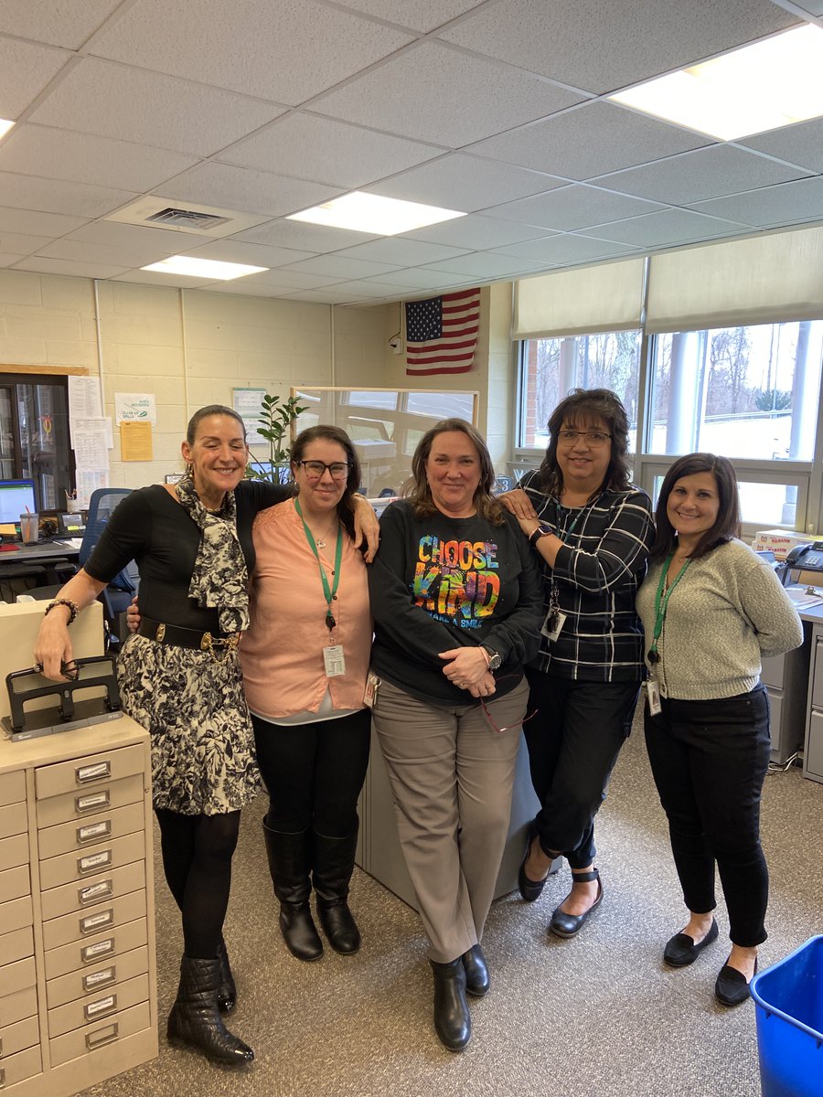 brewsterschools's tweet photo. ❤️Thank you for your help to educate, feed, transport, monitor the health, administer the school offices and maintain school facilities for our Brewster students.#BrewsterPride https://t.co/GVgQjYCINB