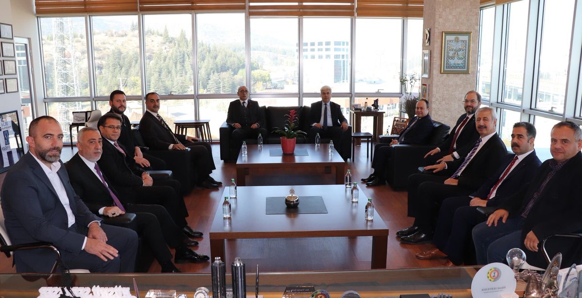 AFYONTSO's tweet photo. Afyonkarahisar Defterdarı Mehmet Ar, Afyonkarahisar Ticaret ve Sanayi Odası’nı ziyaret etti. @RHisarciklioglu https://t.co/jHpD9GRzqp