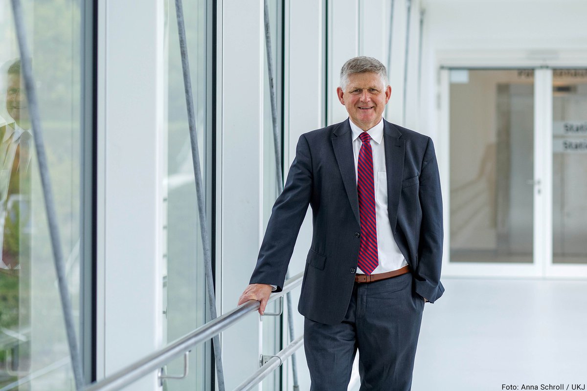 Zwei Forscher <a href="/UniJena/">Universität Jena</a> gehören laut dem Ranking "Highly Cited Researchers 2022" erneut zu den meistzitierten Forschenden in ihrem Fachgebiet. Herzlichen Glückwunsch an @BEDutilh (Microbiology) und <a href="/AndreasHochhaus/">Andreas Hochhaus</a> (Clinical Medicine)! #HighlyCited2022

➡️ uni-jena.de/nachrichtenueb…