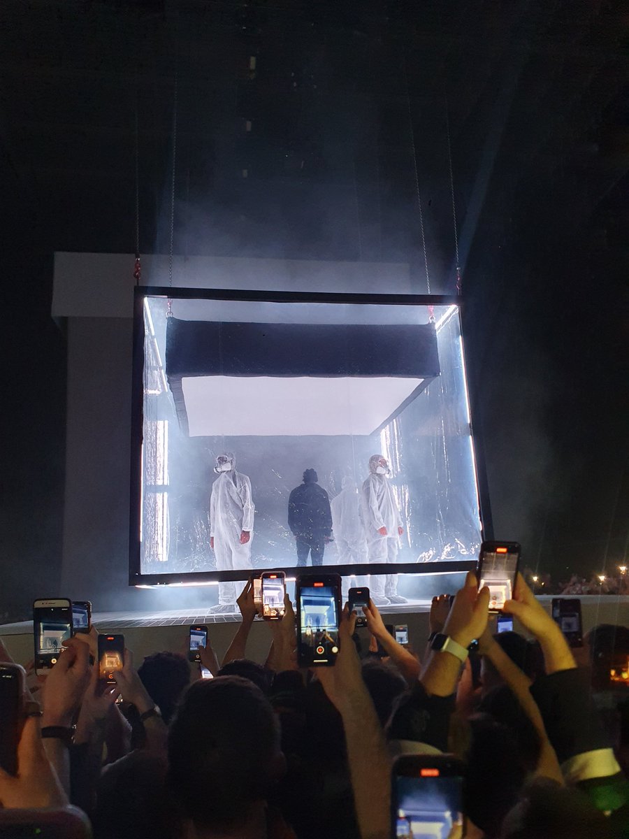 daniel_hannigan's tweet photo. Smile on my face but are you happy for me?¿

#BigSteppersTour 
#Dublin 
#kendricklamar 
#babykeem https://t.co/f72EX4g8d4