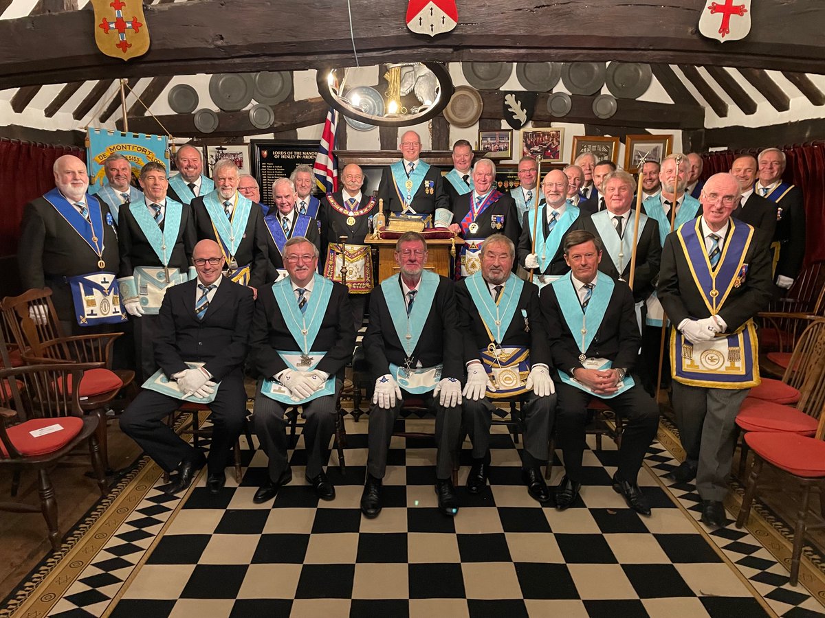 Great night at De Montfort 5155 explaining the Keystone connection with Phil Wills by invitation from the Lodge.
<a href="/WarksFreemasons/">Warwickshire Freemasons</a> <a href="/WarksRoyalArch/">Warks Royal Arch</a> <a href="/WarksMarkMasons/">Warwickshire Mark</a>