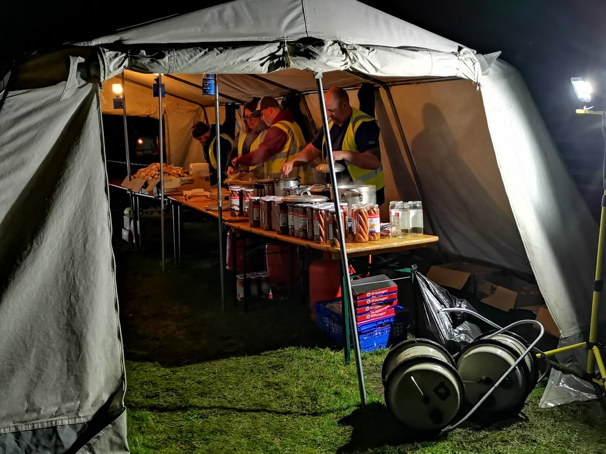 sbib_bloom's tweet photo. I forgot to share...Some pics from Stamford Bridge community bonfire and fireworks 🎇  Expertly organised as ever by #stamfordbridge Scouts group. #BonfireNight https://t.co/9wOuViV7eJ