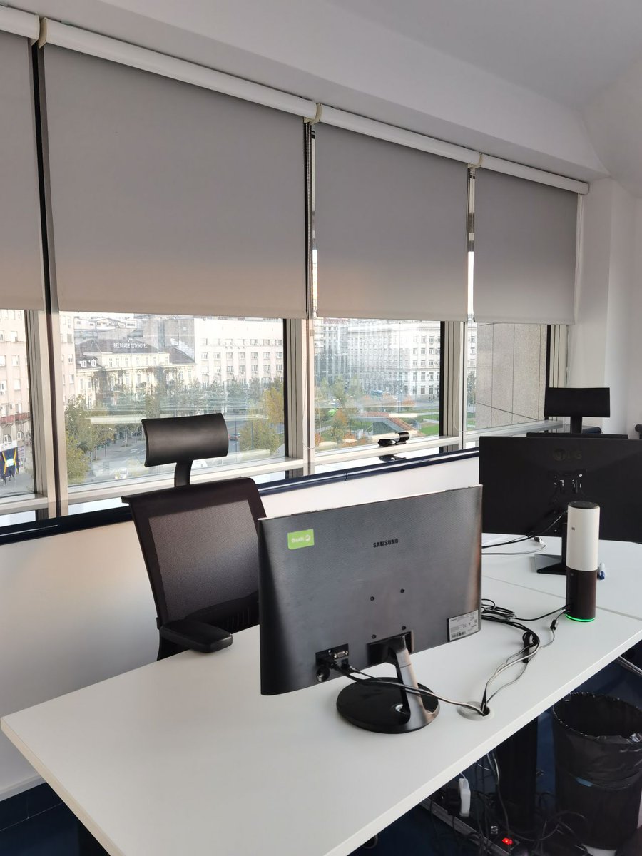 Blinking tweet media