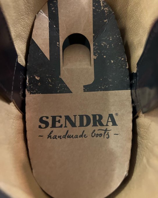 What? Anyone know this brand without researching? @SendraBoots https://t.co/CjqlYF8Vzj<a href="/tag/onlyfans"class="tags"><span>#onlyfans</span></a><a href="/tag/honeyhayes"class="tags"><span>#honeyhayes</span></a><a href="/tag/sexypainter"class="tags"><span>#sexypainter</span></a>